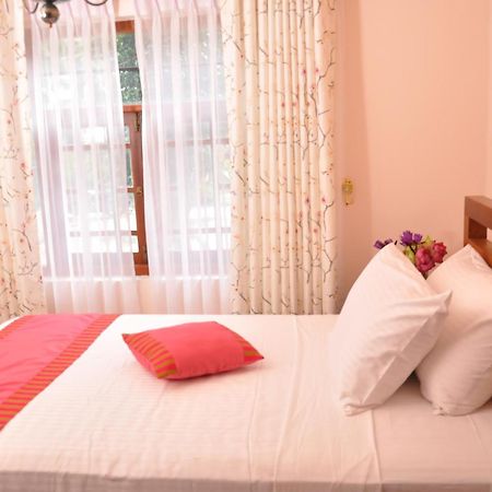 Sobaya Hotel Kandy Eksteriør bilde