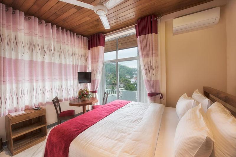 Sobaya Hotel Kandy Eksteriør bilde